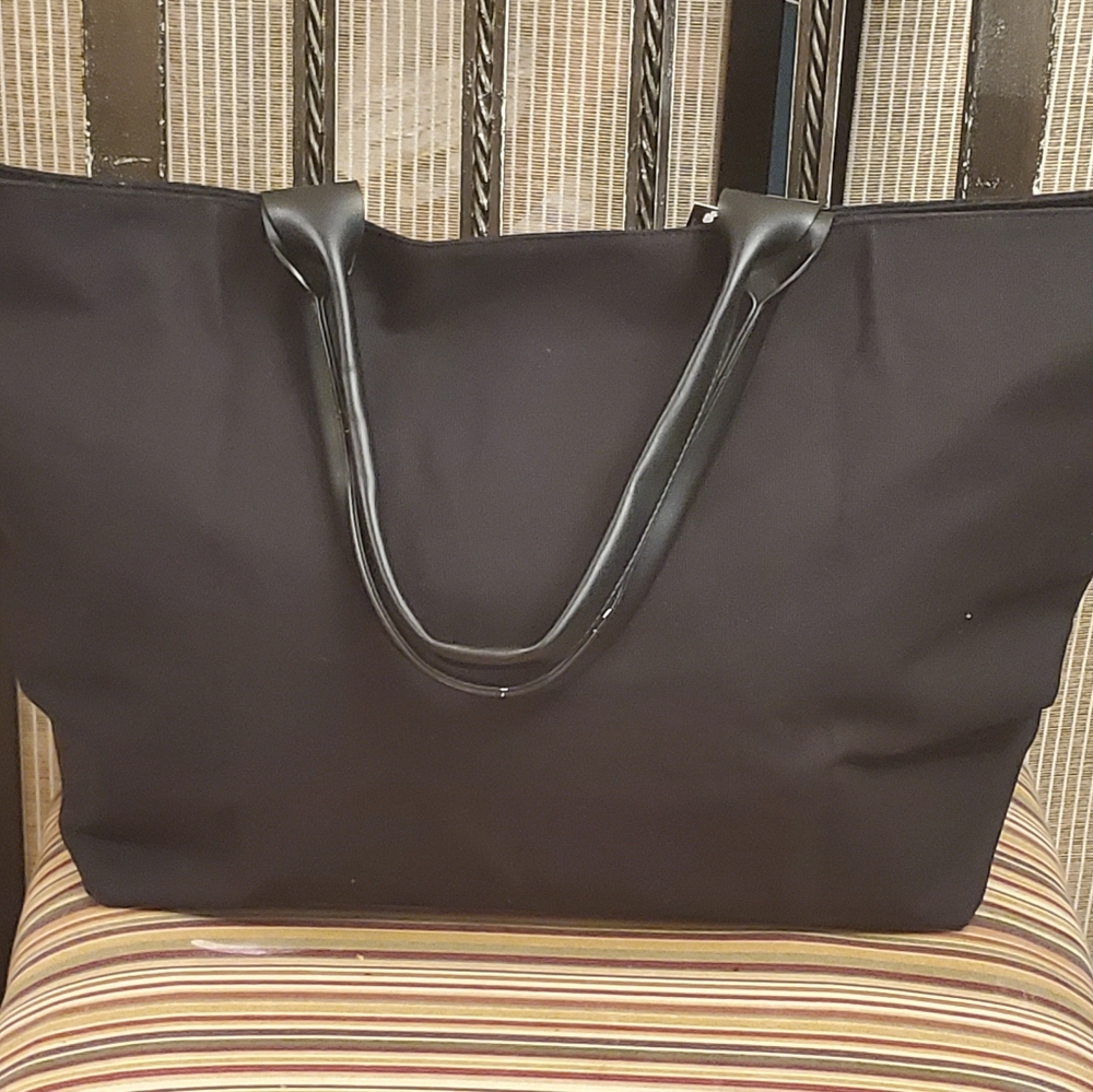 Victoria's Secret Seqin Tote - Picture 8 of 8